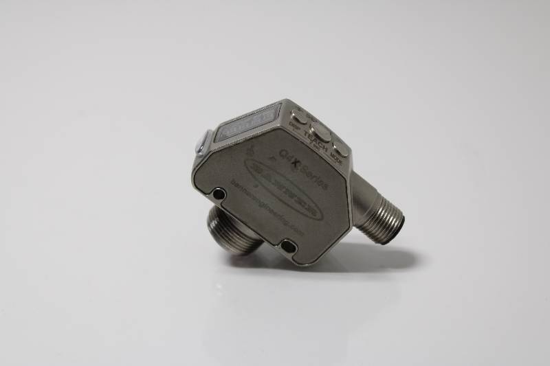 BANNER Q4XTULAF300-Q8 NSNBC01