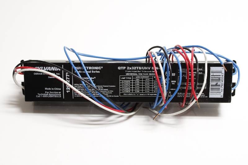 SYLVANIA QTP 2X32T8/UNV ISN-SC NSNBC02