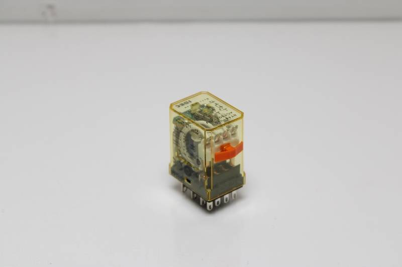 IDEC RY4S-ULC NSNBC02 - RELAY