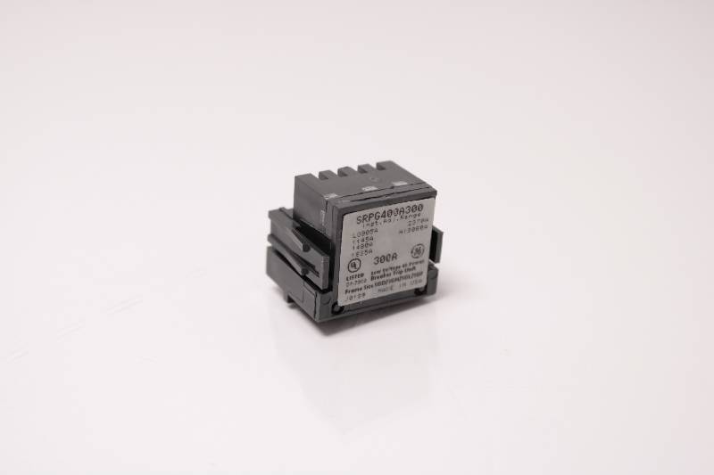 GENERAL ELECTRIC SRPG400A300 NSNBC01 - CIRCUIT BREAKER