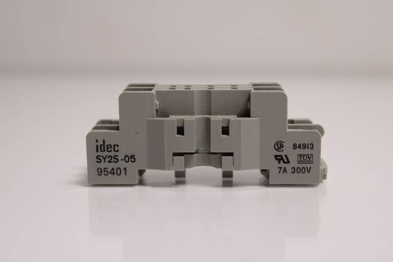 IDEC SY2S-05 NSNBC01 - RELAY