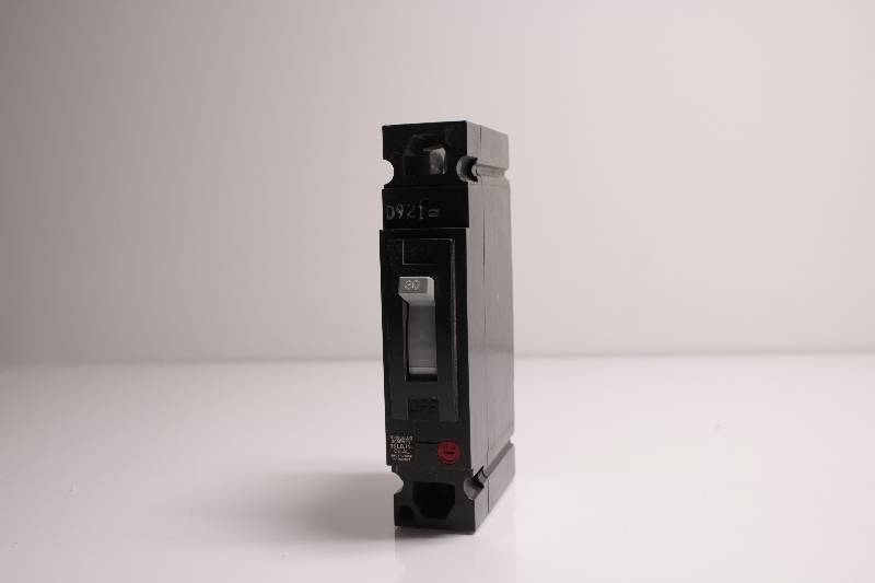 GENERAL ELECTRIC TED113030 NSNBC01 - CIRCUIT BREAKER
