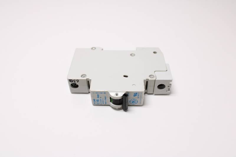 GENERAL ELECTRIC V07116 NSNBC01 - CIRCUIT BREAKER