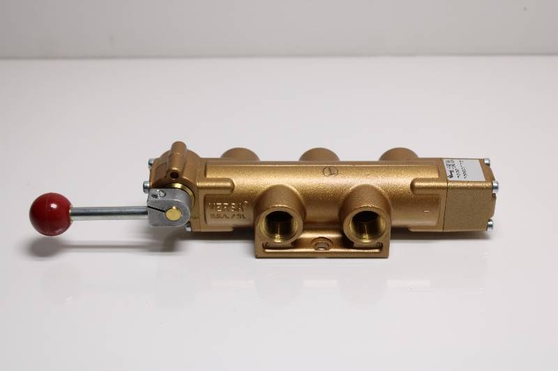 VERSA VALVES VUH-4503 NSNB - DIRECTIONAL VALVE