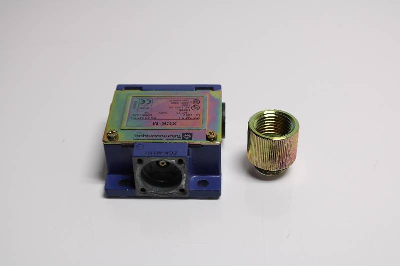 TELEMECANIQUE XCK-M-ZCK-M1H7 NSNBC01 - LIMIT SWITCH
