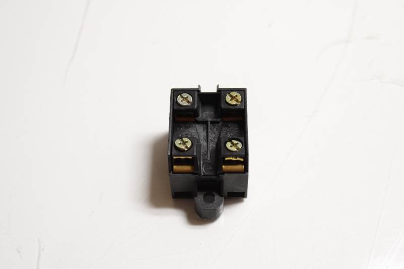 TELEMECANIQUE XES-P4151 NSNBC02 - LIMIT SWITCH