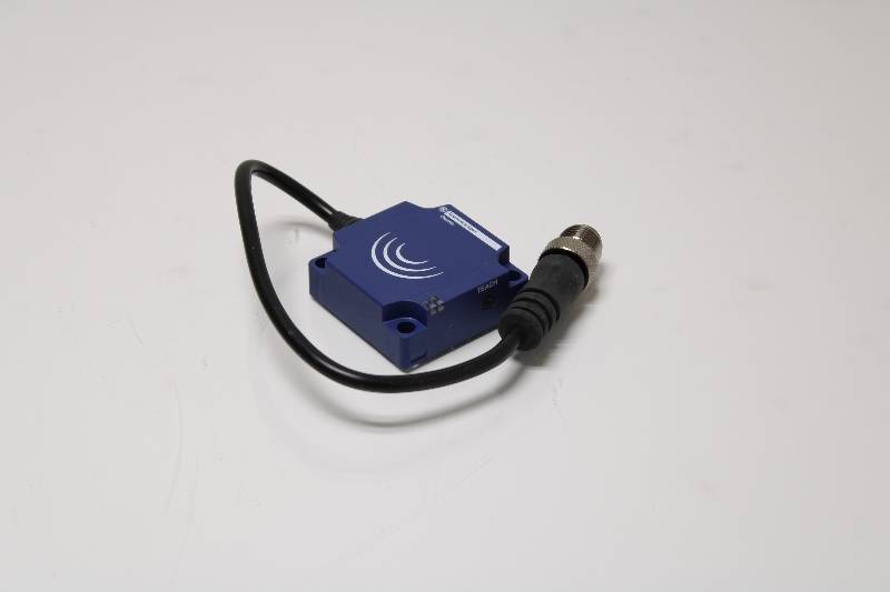 TELEMECANIQUE XS8C1A1PAL01M12 NSNBC02